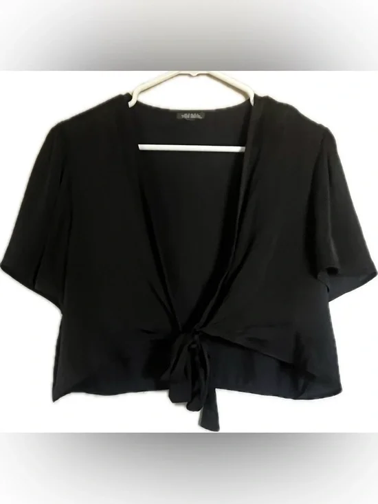 wild fable Tie-Front slightly Cropped black blouse/coverup. Women’s size Medium. - Picture 1 of 10
